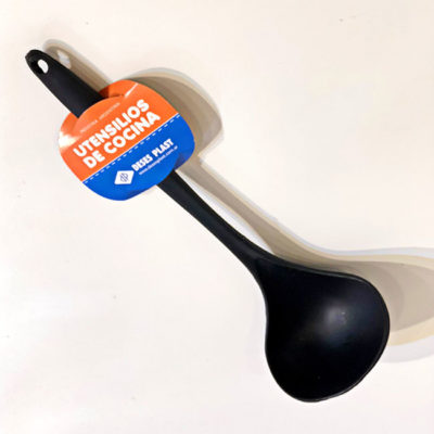 Cucharón plástico 26 cm